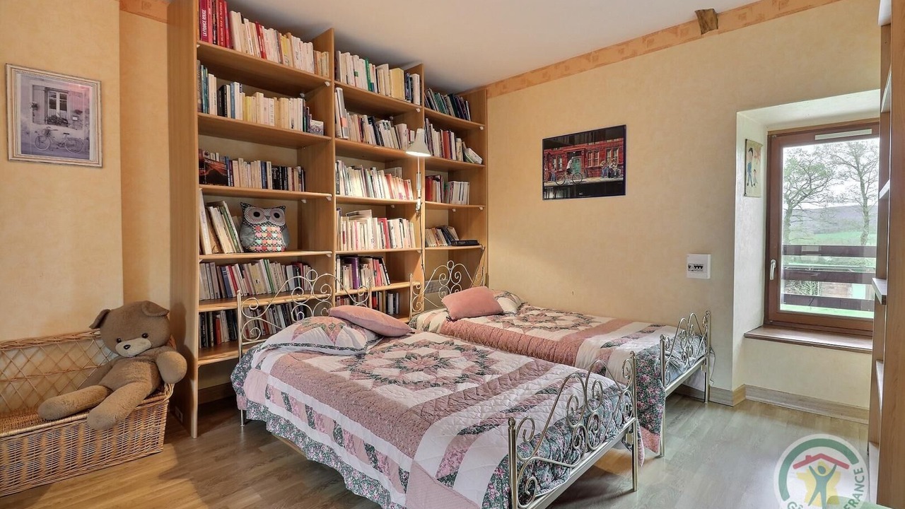 Photo of Others in Gael