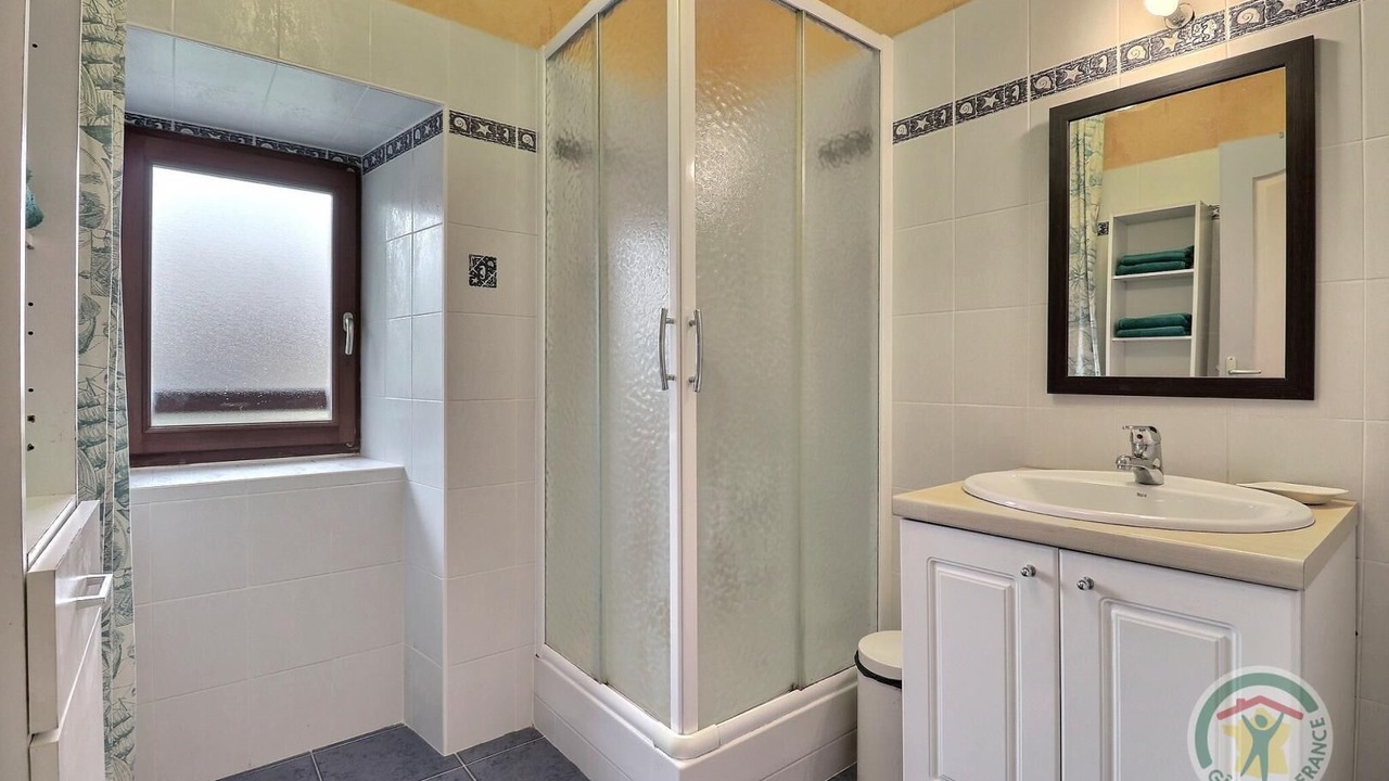 Photo of Others in Gael