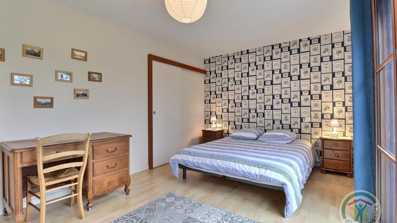 Photo of Others in Gael