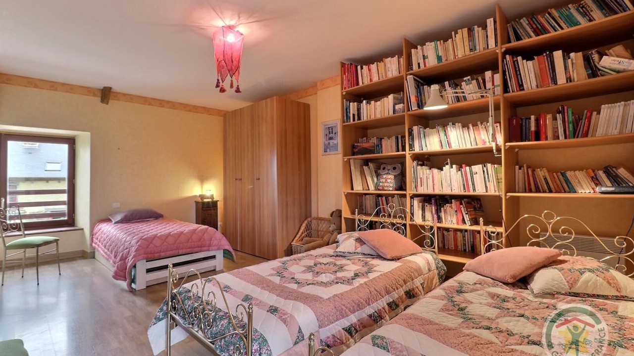 Photo of Others in Gael