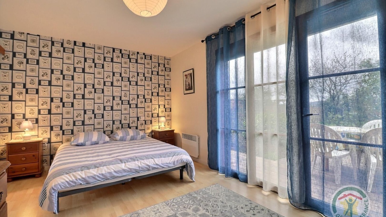 Photo of Others in Gael