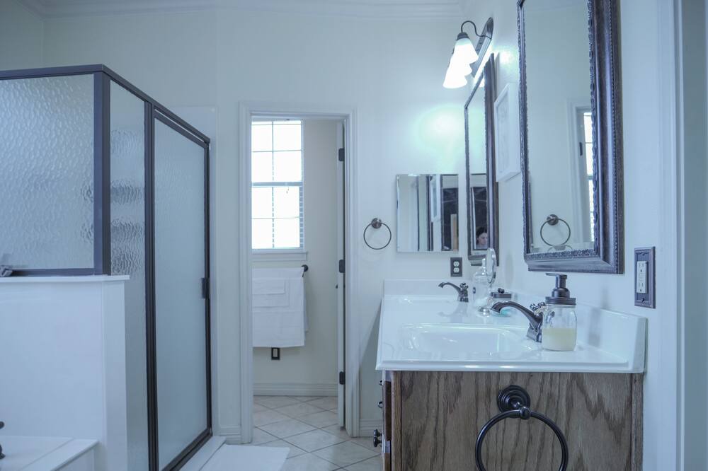 Photo of Bathroom in Voth