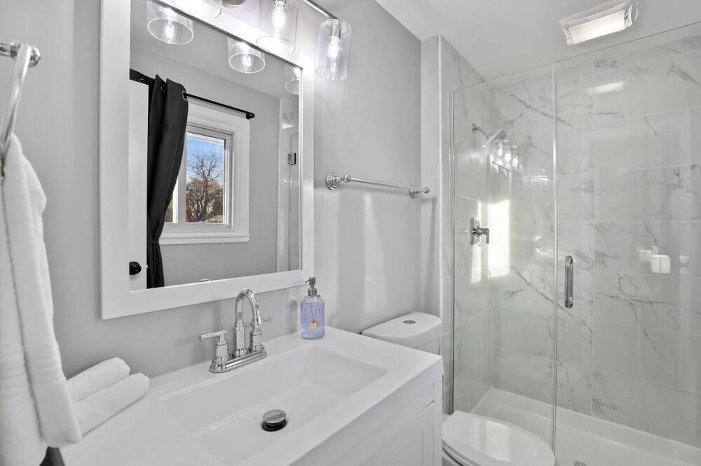 Photo of Bathroom in Forestview
