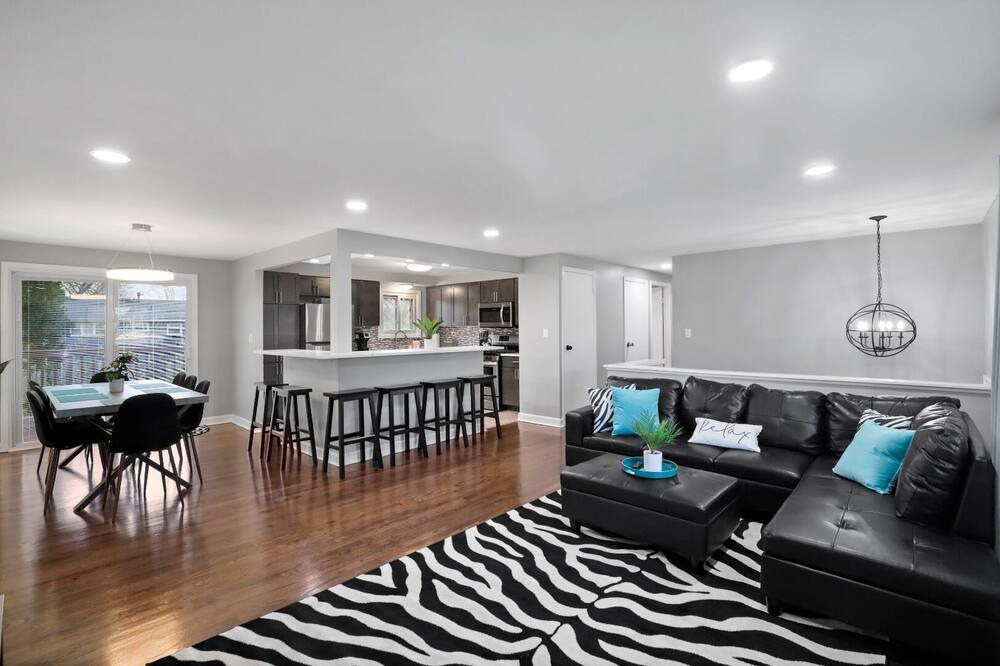 Photo of Livingroom in Forestview