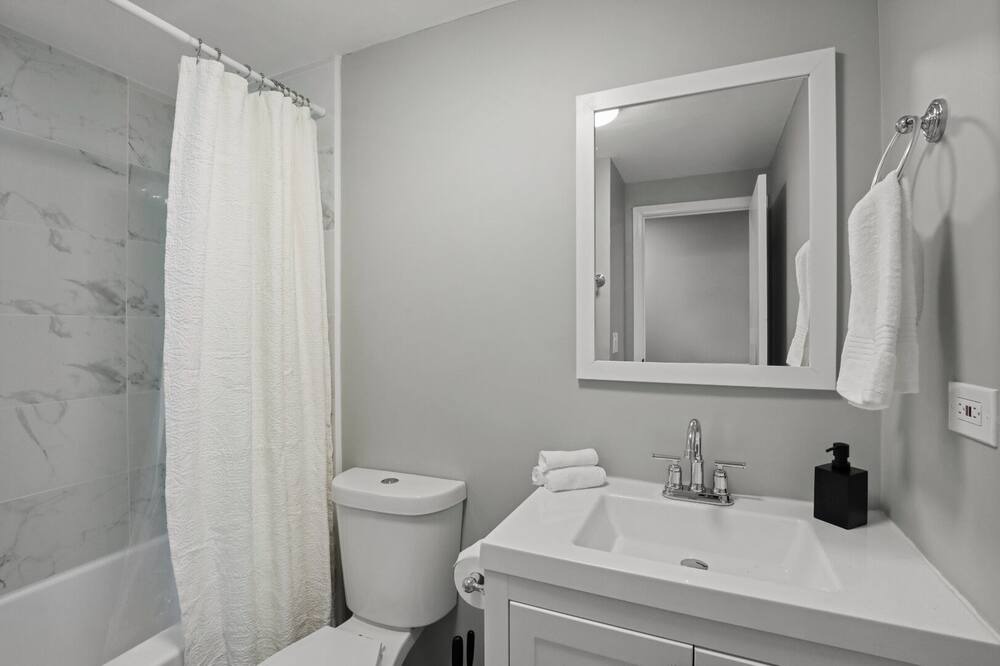 Photo of Bathroom in Forestview