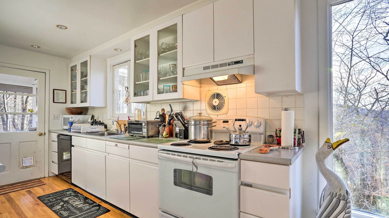 Photo of Kitchen in Garrison