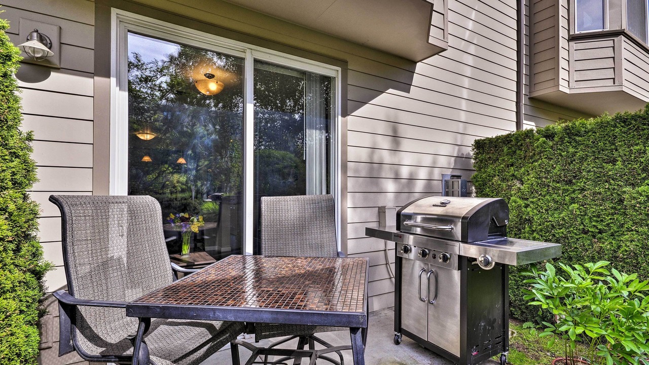 Photo of Others in Hough