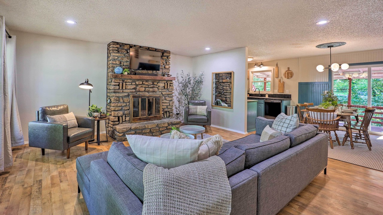Photo of Livingroom in Bella Vista