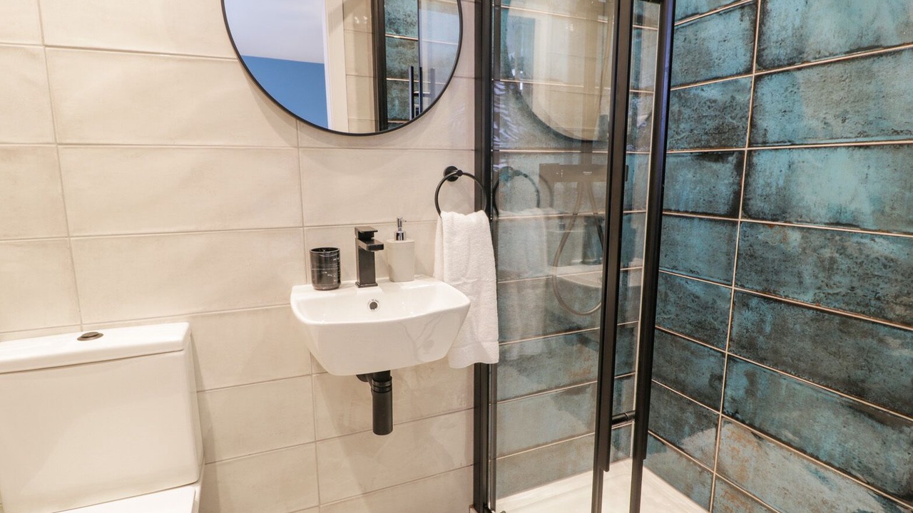 Photo of Bathroom in Cemaes Bay