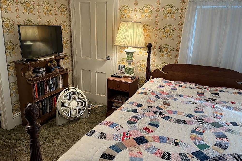 Photo of Bedroom in Beach Haven