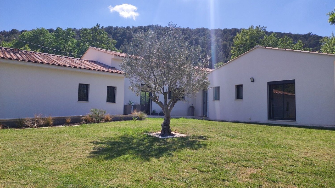 Photo of Outdoor in Cabries