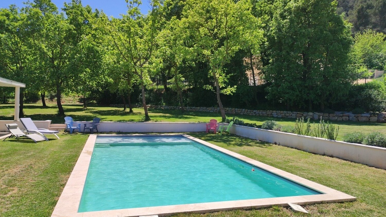 Photo of Outdoor in Cabries