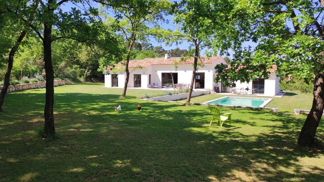 Photo of Outdoor in Cabries