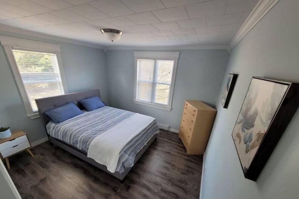 Photo of Bedroom in Clarke's Beach
