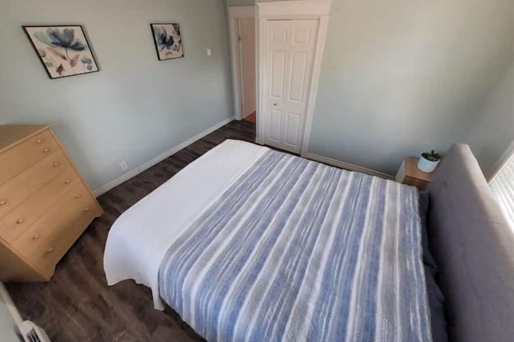 Photo of Bedroom in Clarke's Beach