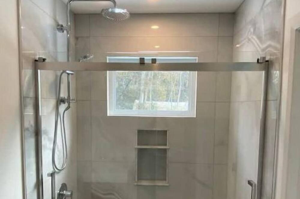 Photo of Bathroom in Kincardine