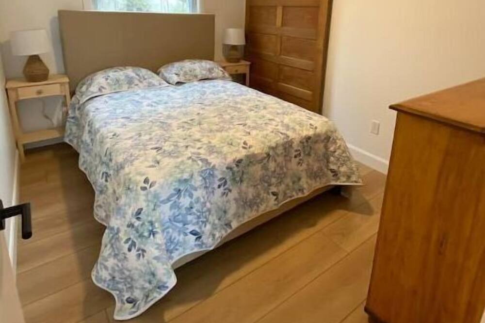 Photo of Bedroom in Kincardine