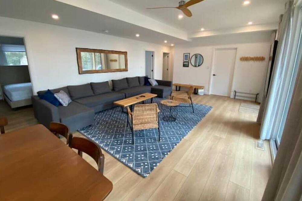 Photo of Livingroom in Kincardine