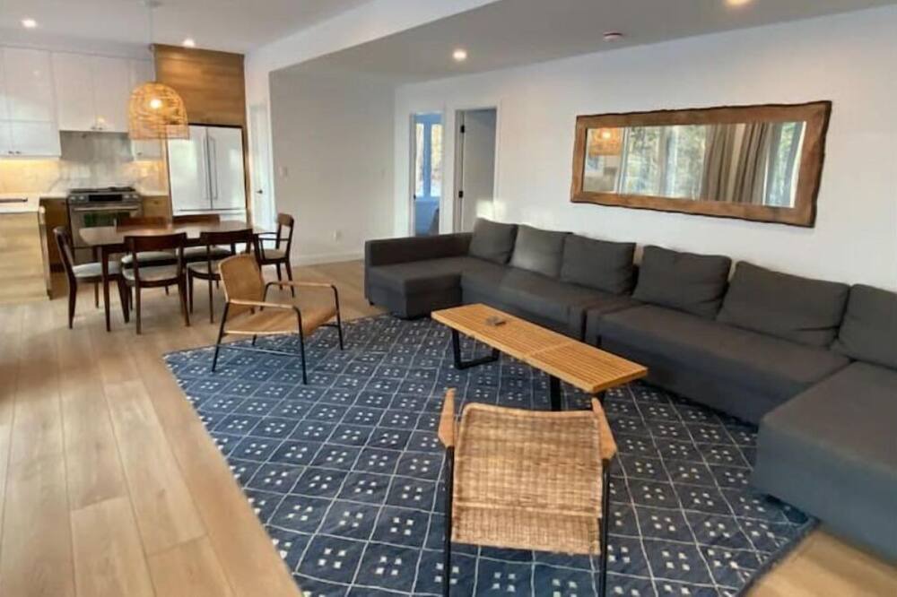 Photo of Livingroom in Kincardine