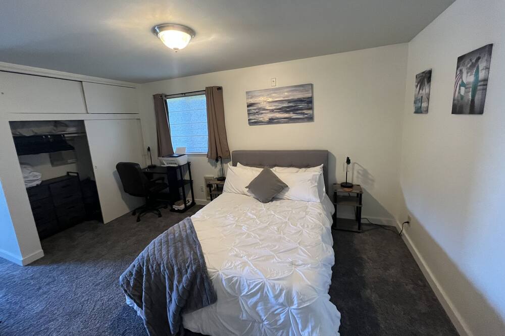 Photo of Bedroom in Ballard