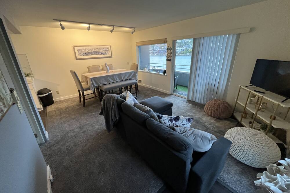 Photo of Livingroom in Ballard