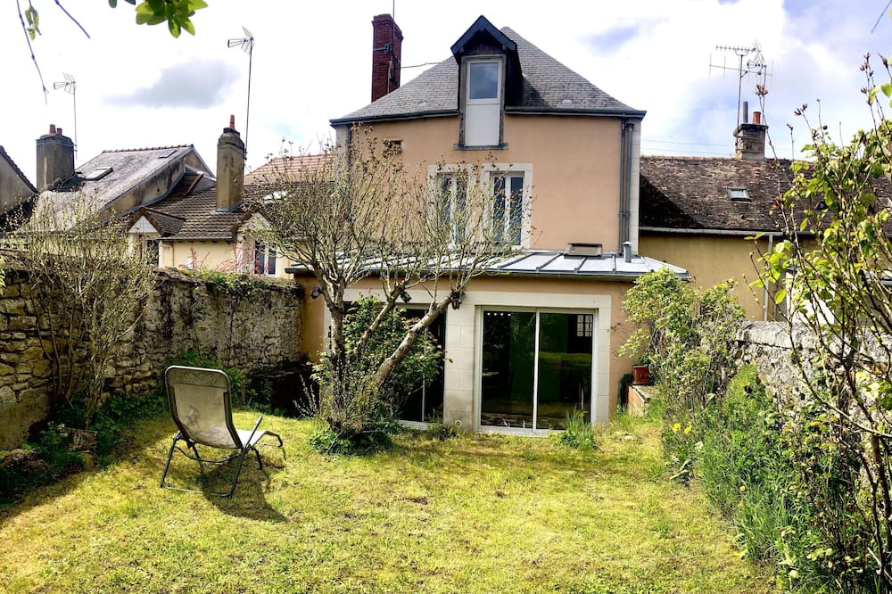 Photo of Outdoor in Mamers