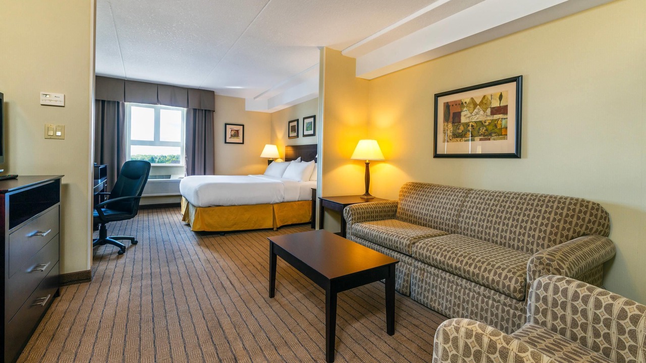 Photo of Bedroom in Kincardine