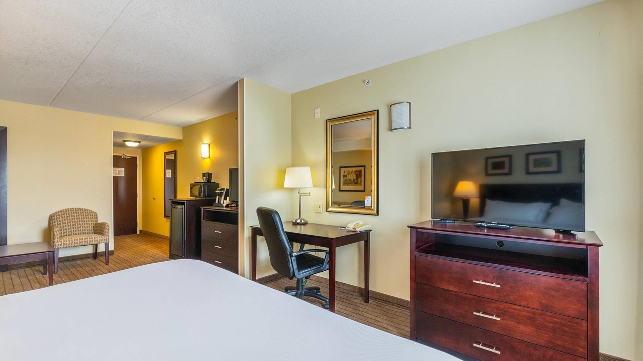 Photo of Bedroom in Kincardine