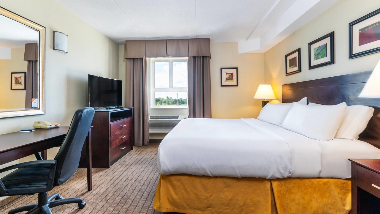 Photo of Bedroom in Kincardine