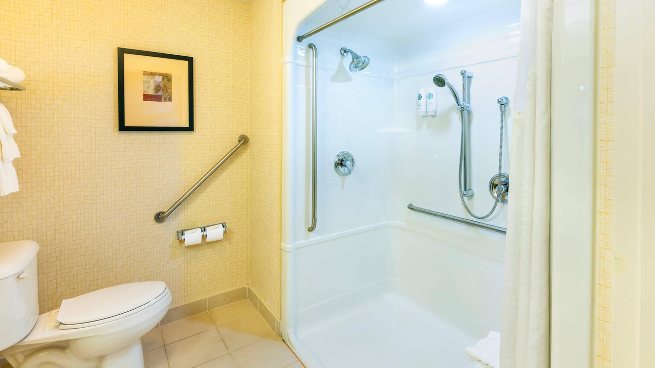 Photo of Bedroom in Kincardine