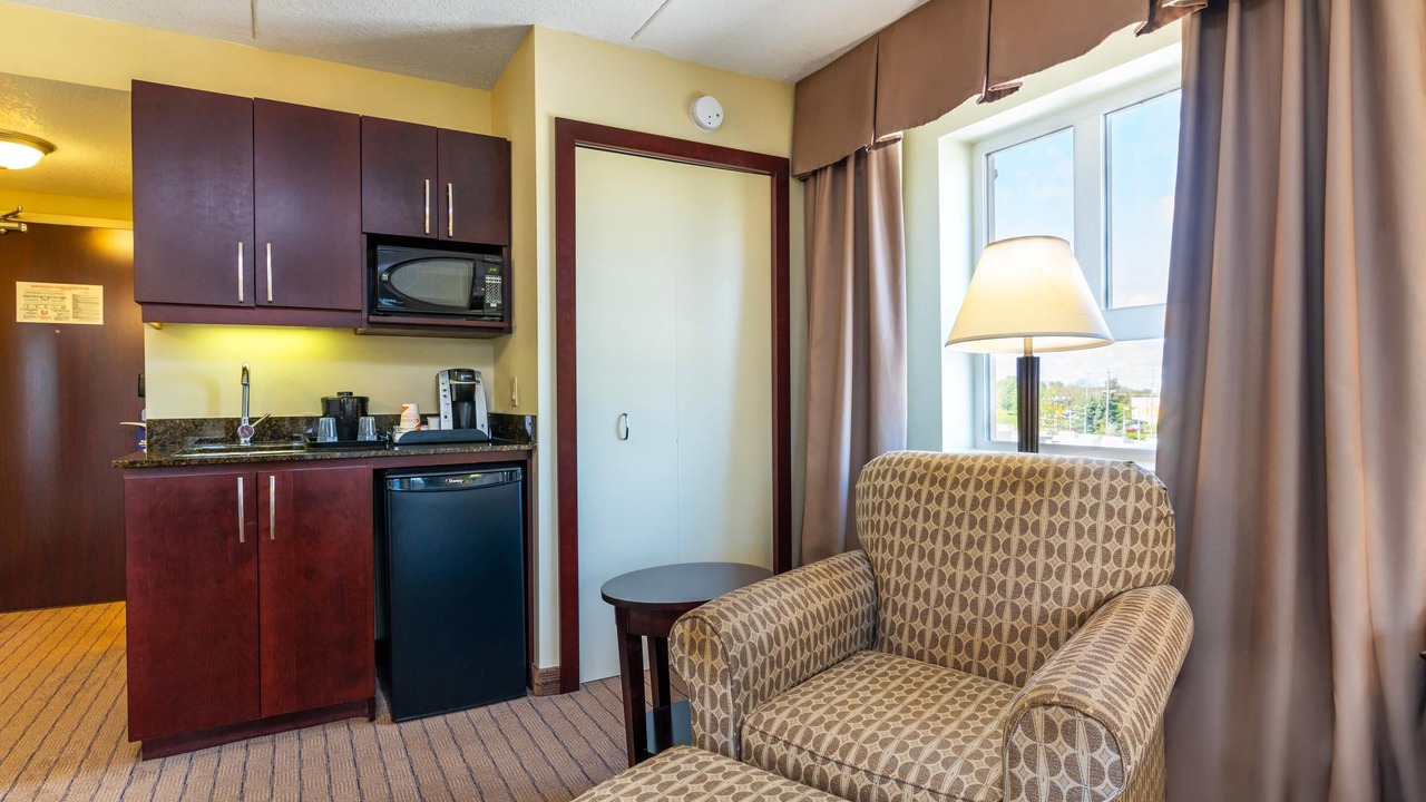 Photo of Bedroom in Kincardine