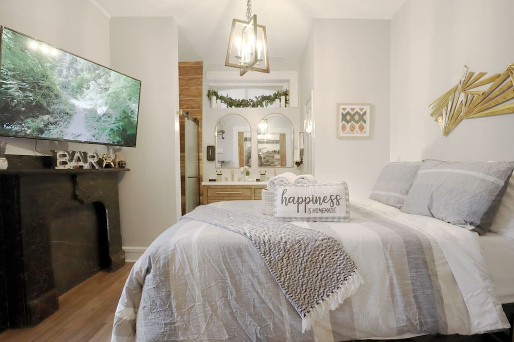 Photo of Bedroom in Woodbury