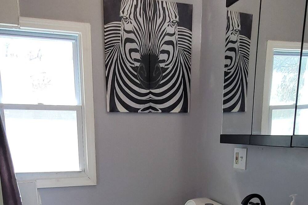 Photo of Bathroom in Jennings