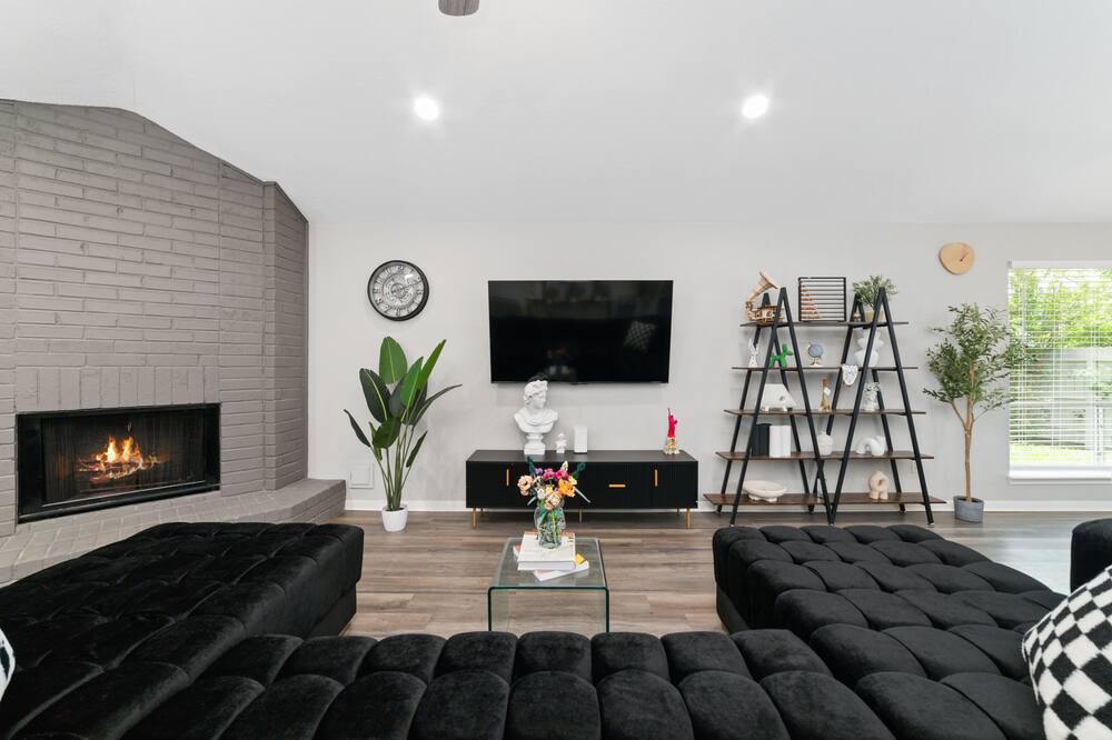 Photo of Livingroom in George Bush Park/Eldridge