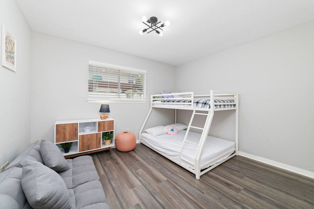 Photo of Bedroom in George Bush Park/Eldridge