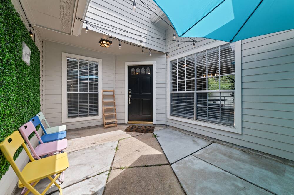 Photo of Outdoor in George Bush Park/Eldridge