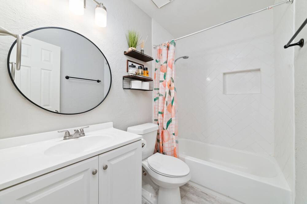 Photo of Bathroom in George Bush Park/Eldridge