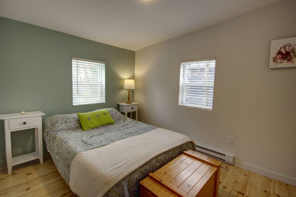 Photo of Bedroom in Lac-Brome