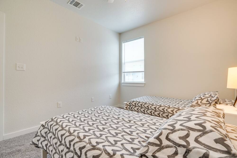 Photo of Bedroom in Woodridge