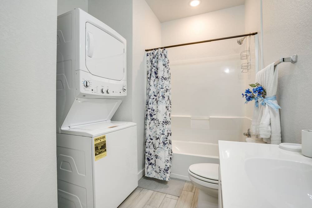 Photo of Bathroom in Woodridge