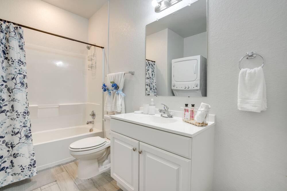 Photo of Bathroom in Woodridge