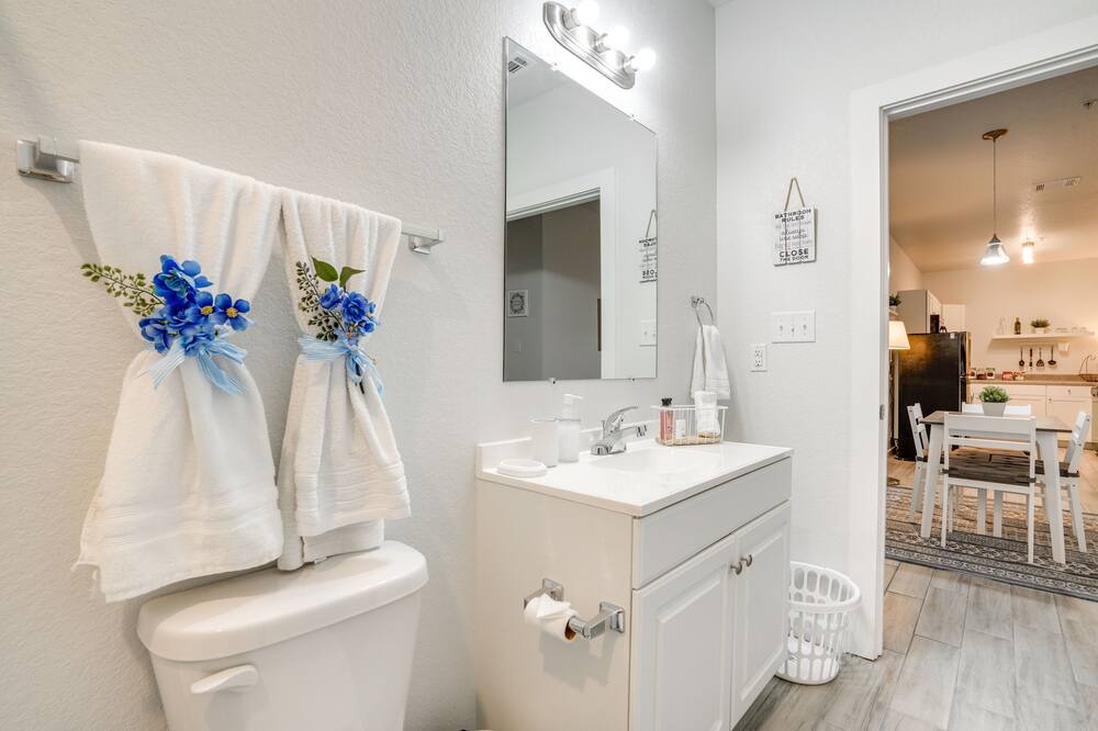 Photo of Bathroom in Woodridge