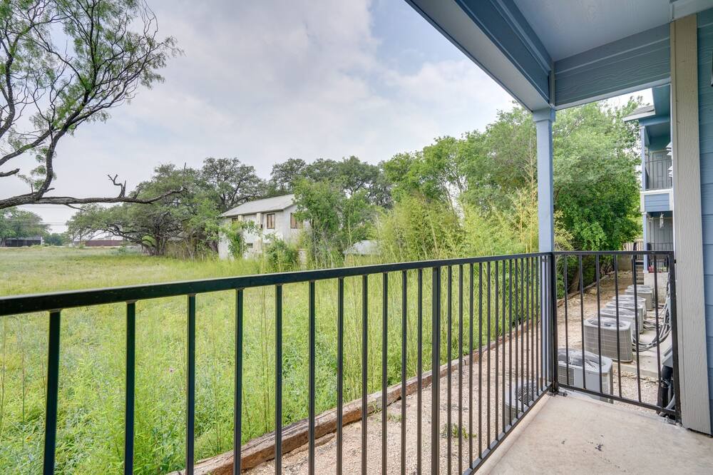 Photo of Outdoor in Woodridge