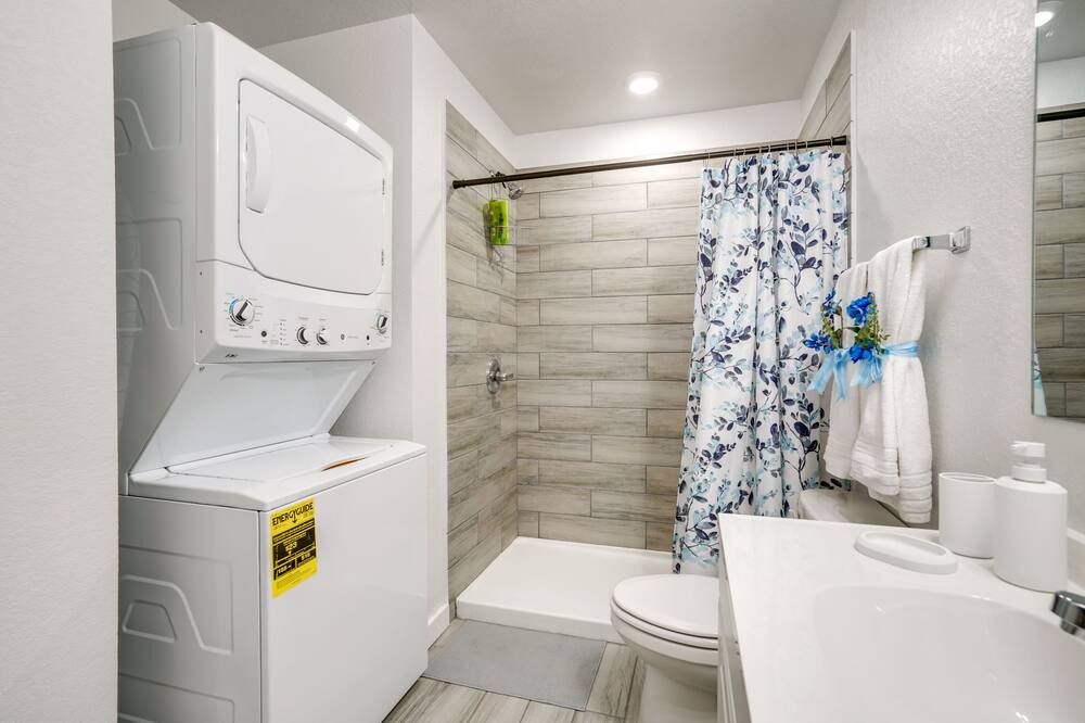 Photo of Bathroom in Woodridge