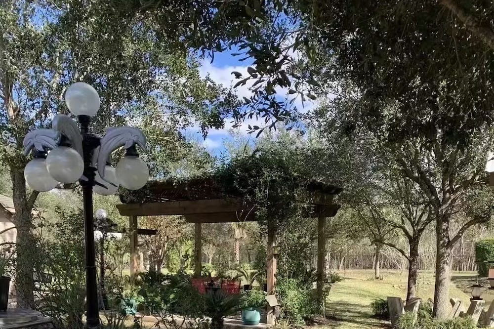 Photo of Outdoor in Iowa Colony