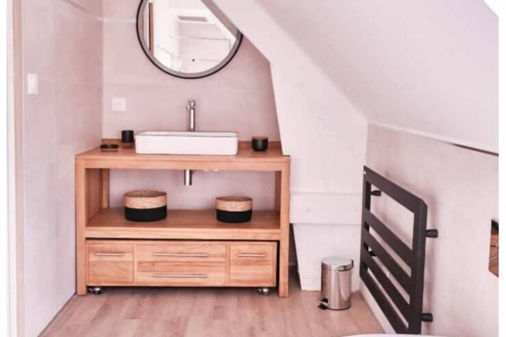 Photo of Bathroom in Vains