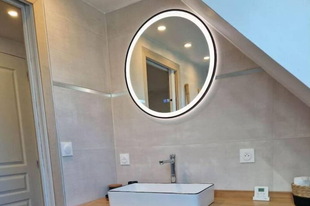 Photo of Bathroom in Vains