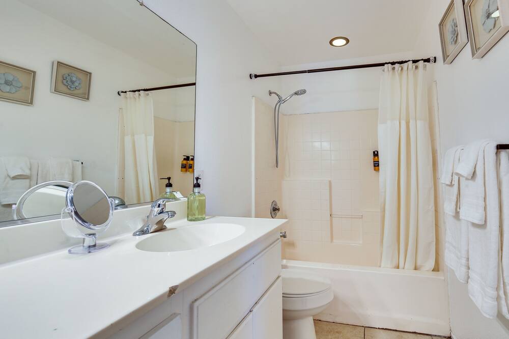 Photo of Bathroom in Coachella