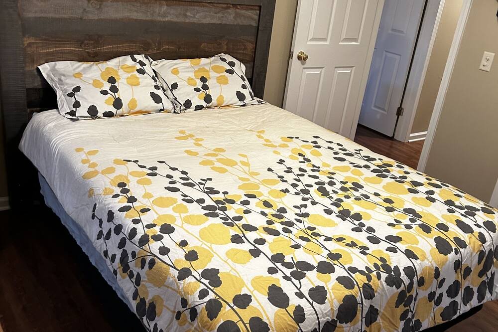 Photo of Bedroom in Brockport