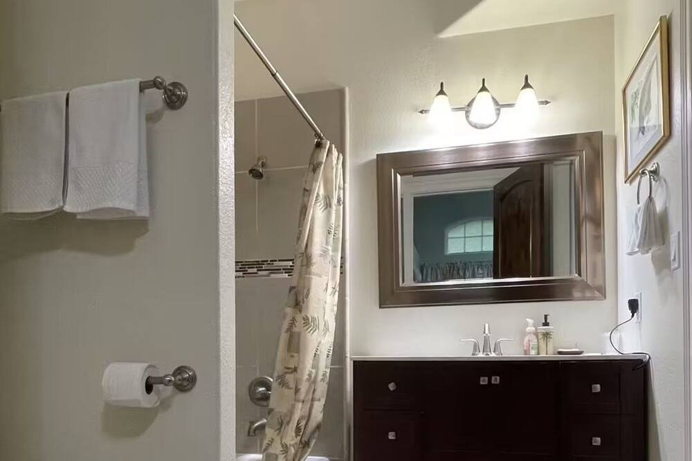 Photo of Bathroom in Iowa Colony